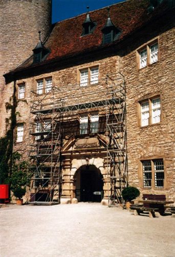 Gerüst an Burg